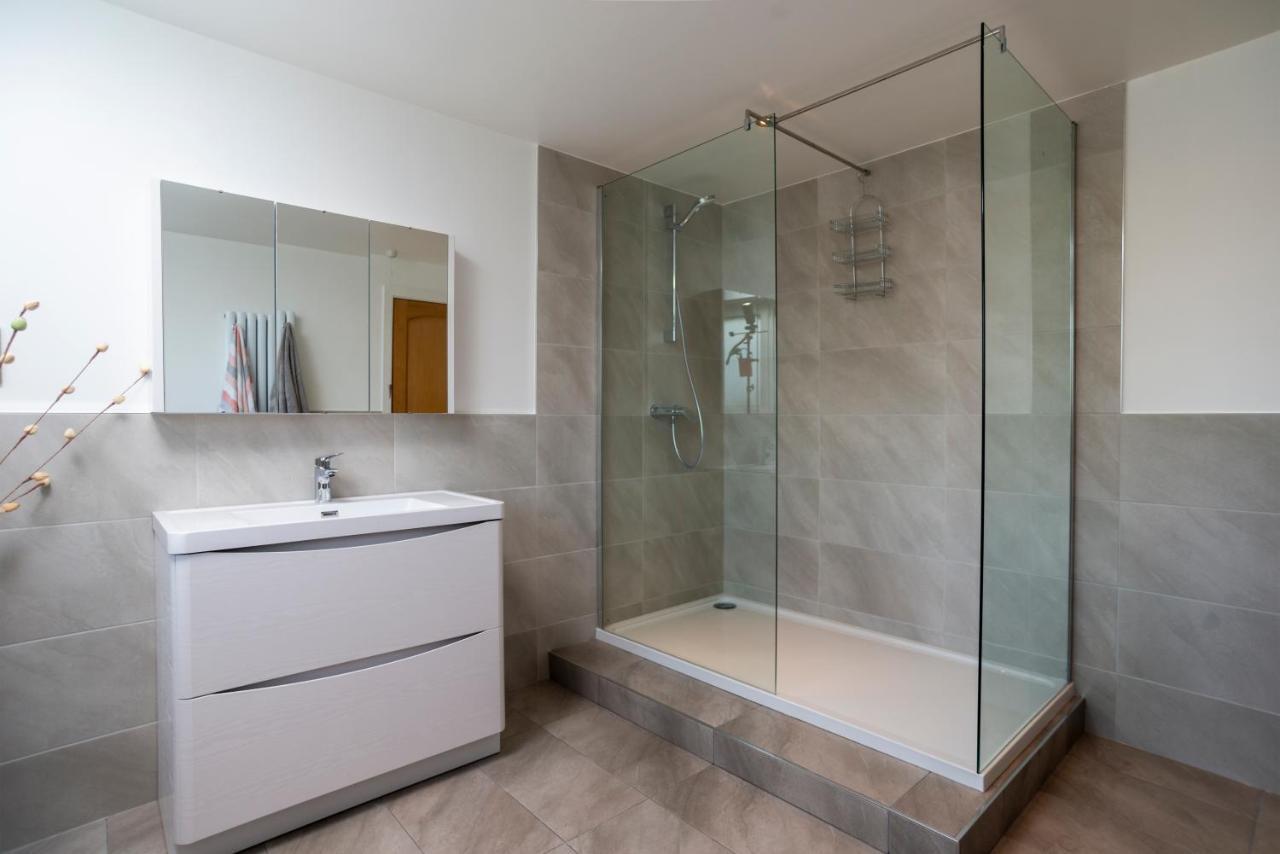 Stunning Beach Front House - Sleeps 6 Pwllheli Bagian luar foto