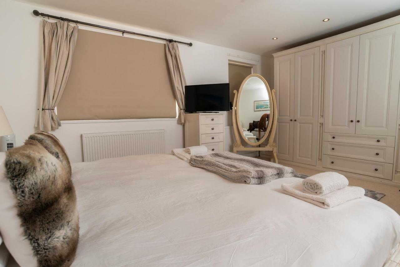 Stunning Beach Front House - Sleeps 6 Pwllheli Bagian luar foto