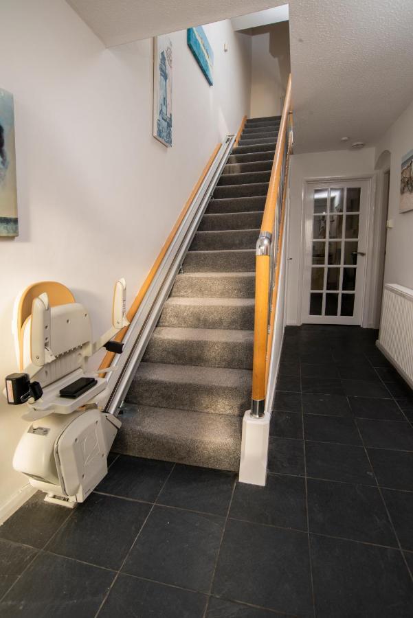 Stunning Beach Front House - Sleeps 6 Pwllheli Bagian luar foto
